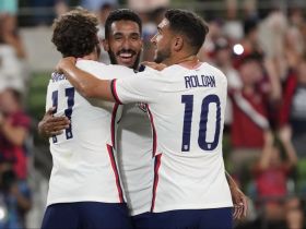 4:3 sizing - USA forward Jesus Ferreira (9) celebrates with teammates. © Scott Wachter-USA TODAY Sports