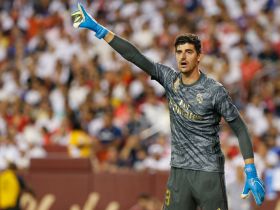 Jul 23, 2019; Landover, MD, USA; Real Madrid goalkeeper Thibaut Courtois (13) gestures in goal against Arsenal in the International Champions Cup soccer series at FedEx Field. Real Madrid won 2-2 (3-2 pen.). Mandatory Credit: Geoff Burke-USA TODAY Sports
