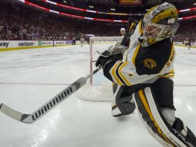 Boston Bruins goaltender Jeremy Swayman. © James Guillory-USA TODAY Sports